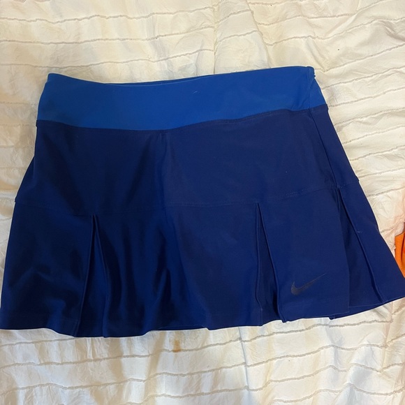 Blue Nike tennis skirt - Picture 1 of 3